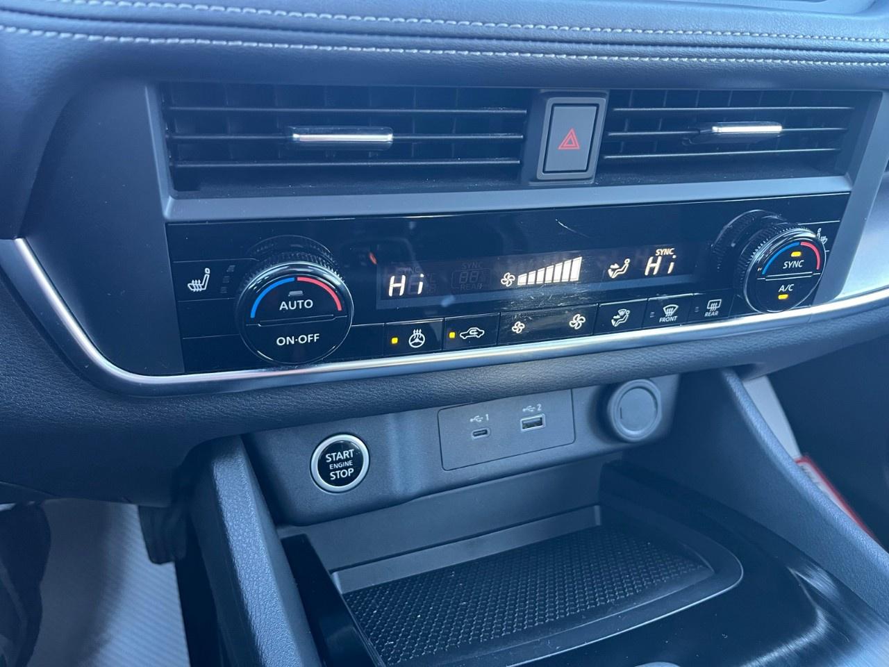 2023 Nissan Rogue AWD SV Photo