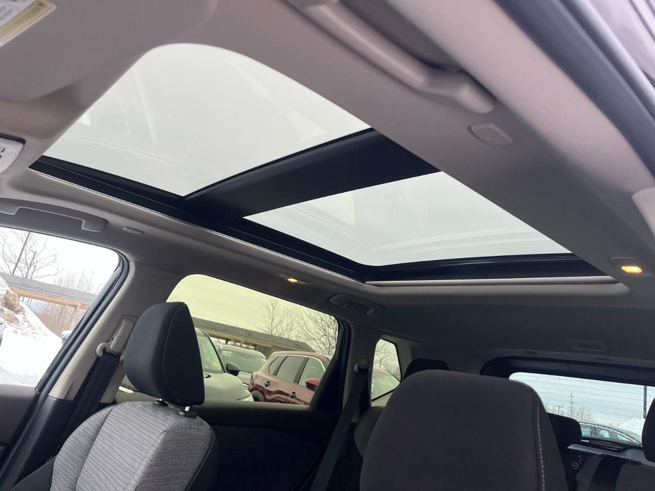 2023 Nissan Rogue AWD SV Photo