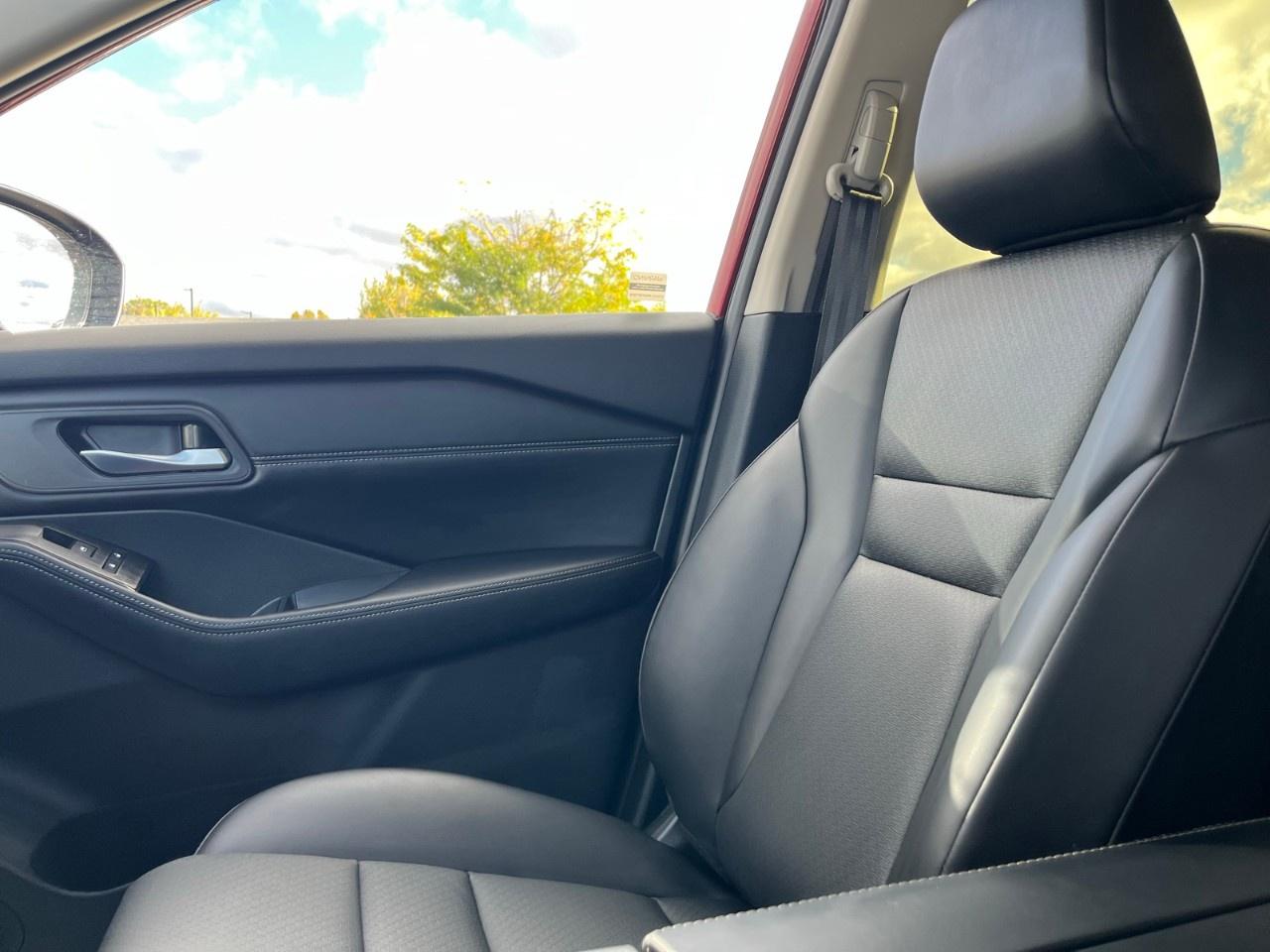 2024 Nissan Rogue AWD SV Moonroof Photo