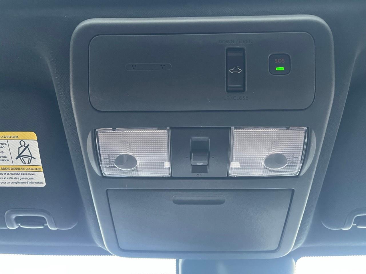 2022 Nissan Frontier Crew Cab PRO-4X Standard Bed 4x4 Photo