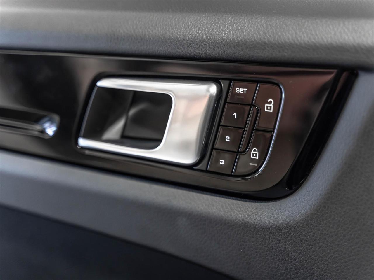 2019 Porsche Cayenne $569 BI Weekly $2500 down| S|PREMIUM PLUS|PCCB|SPORT DESIGN|SPORT CHRONO|LOADED Photo