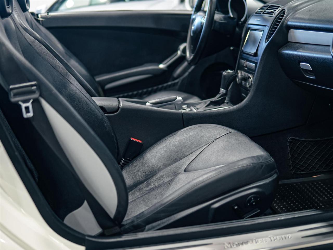 2008 Mercedes-Benz SLK350 LEATHER | HEATED SEATS Photo