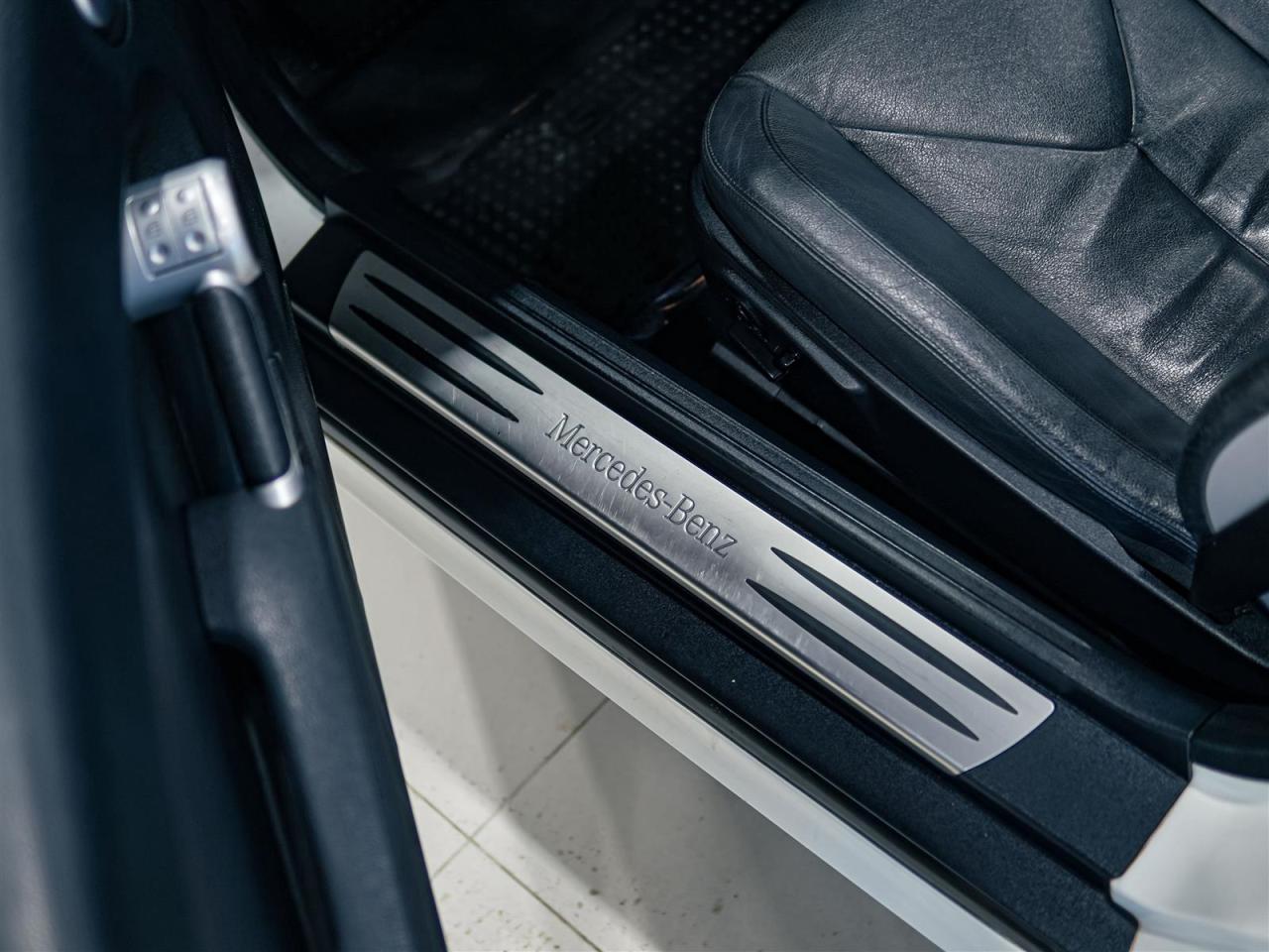 2008 Mercedes-Benz SLK350 LEATHER | HEATED SEATS Photo