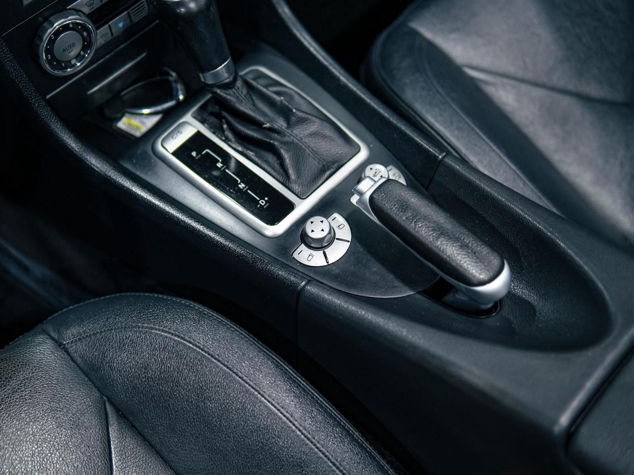 2008 Mercedes-Benz SLK350 LEATHER | HEATED SEATS Photo