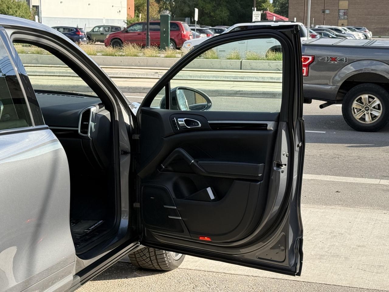2016 Porsche Cayenne S | PREMIUM | BOSE | PANO | LOADED Photo
