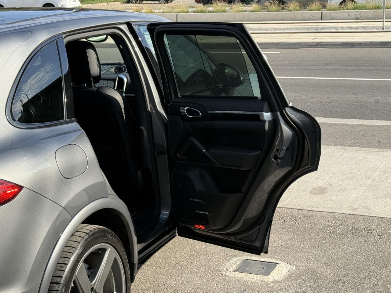 2016 Porsche Cayenne S | PREMIUM | BOSE | PANO | LOADED Photo