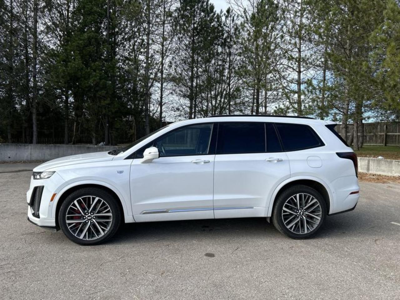 2024 Cadillac XT6 AWD Sport | 2nd Row Captain Seats | A/C Seats | Panoramic Roof Photo