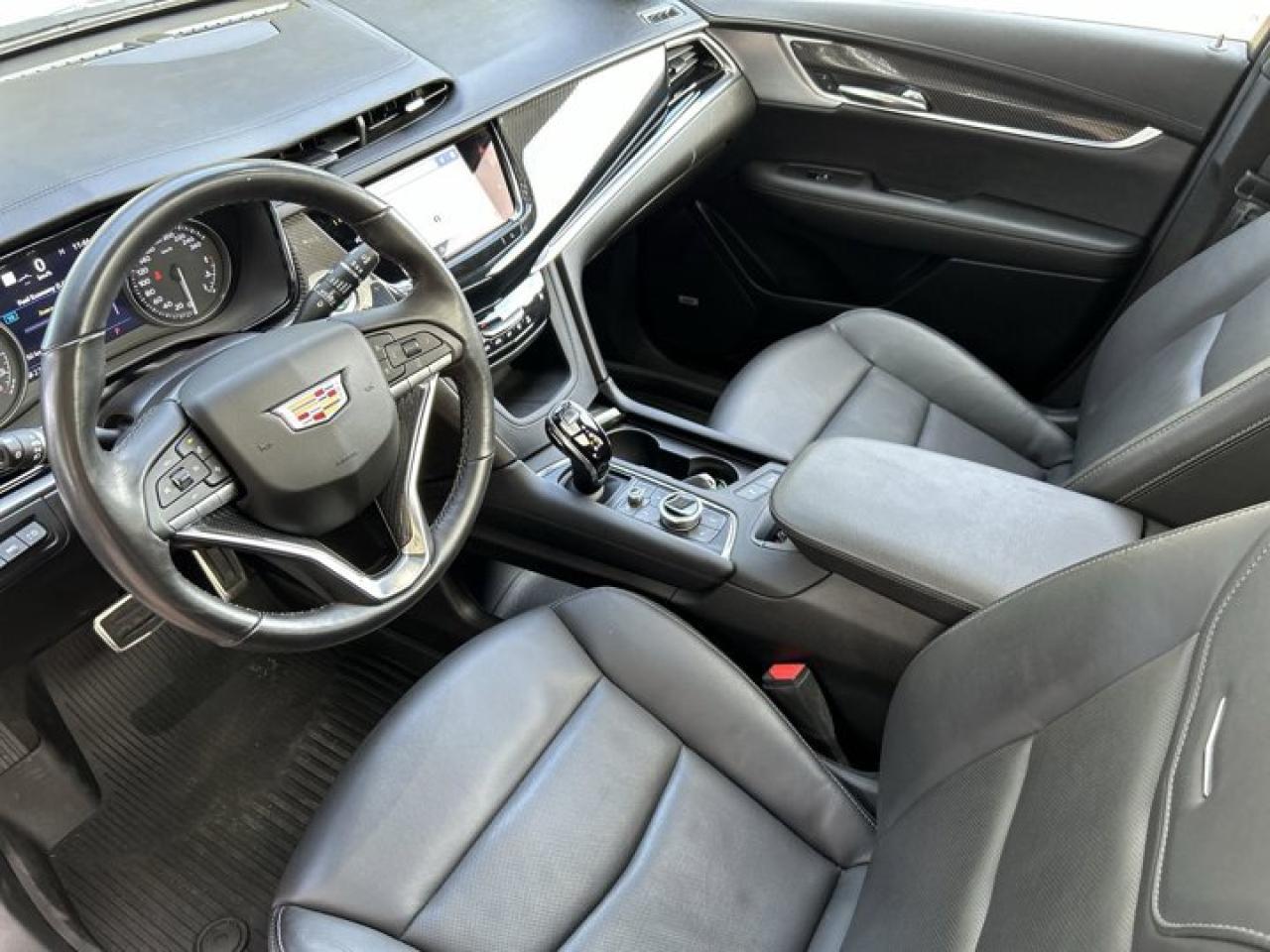 2024 Cadillac XT6 AWD Sport | 2nd Row Captain Seats | A/C Seats | Panoramic Roof Photo