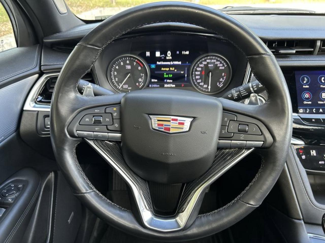 2024 Cadillac XT6 AWD Sport | 2nd Row Captain Seats | A/C Seats | Panoramic Roof Photo
