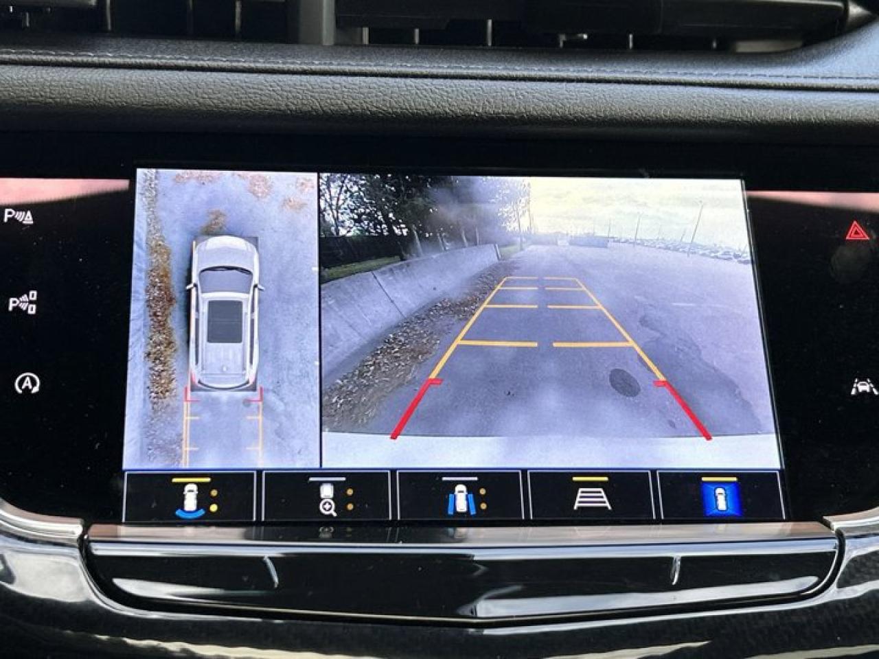 2024 Cadillac XT6 AWD Sport | 2nd Row Captain Seats | A/C Seats | Panoramic Roof Photo