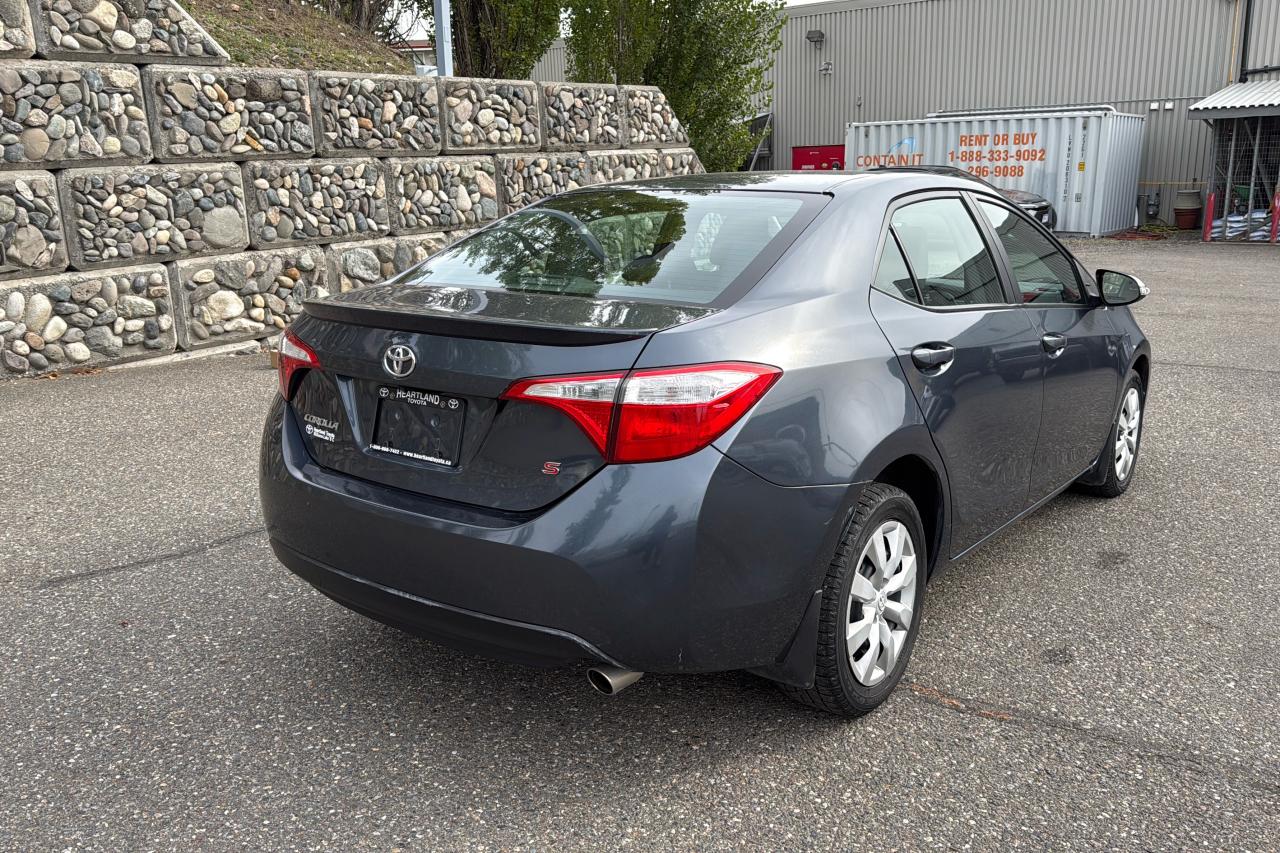 2016 Toyota Corolla LE Photo