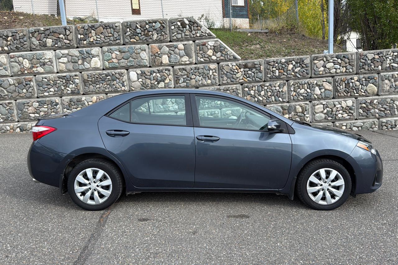 2016 Toyota Corolla LE Photo