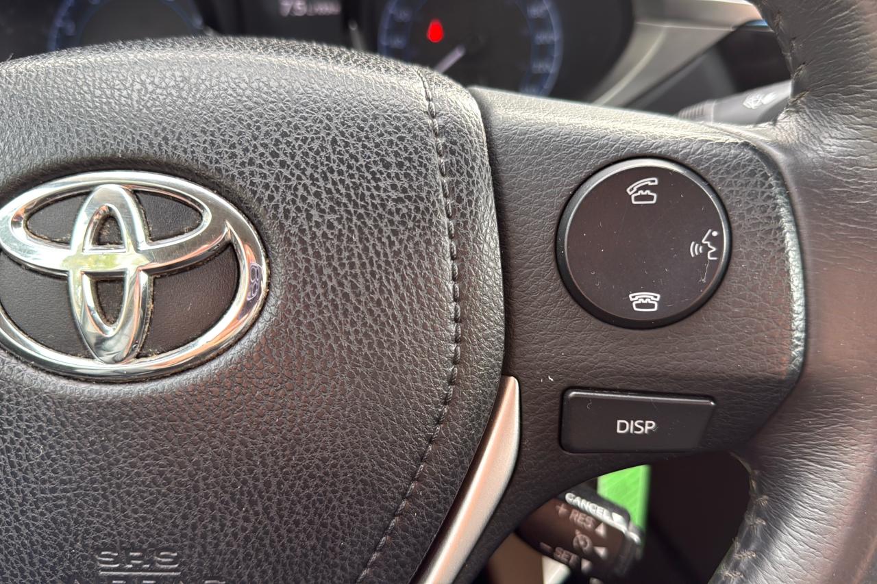 2016 Toyota Corolla LE Photo