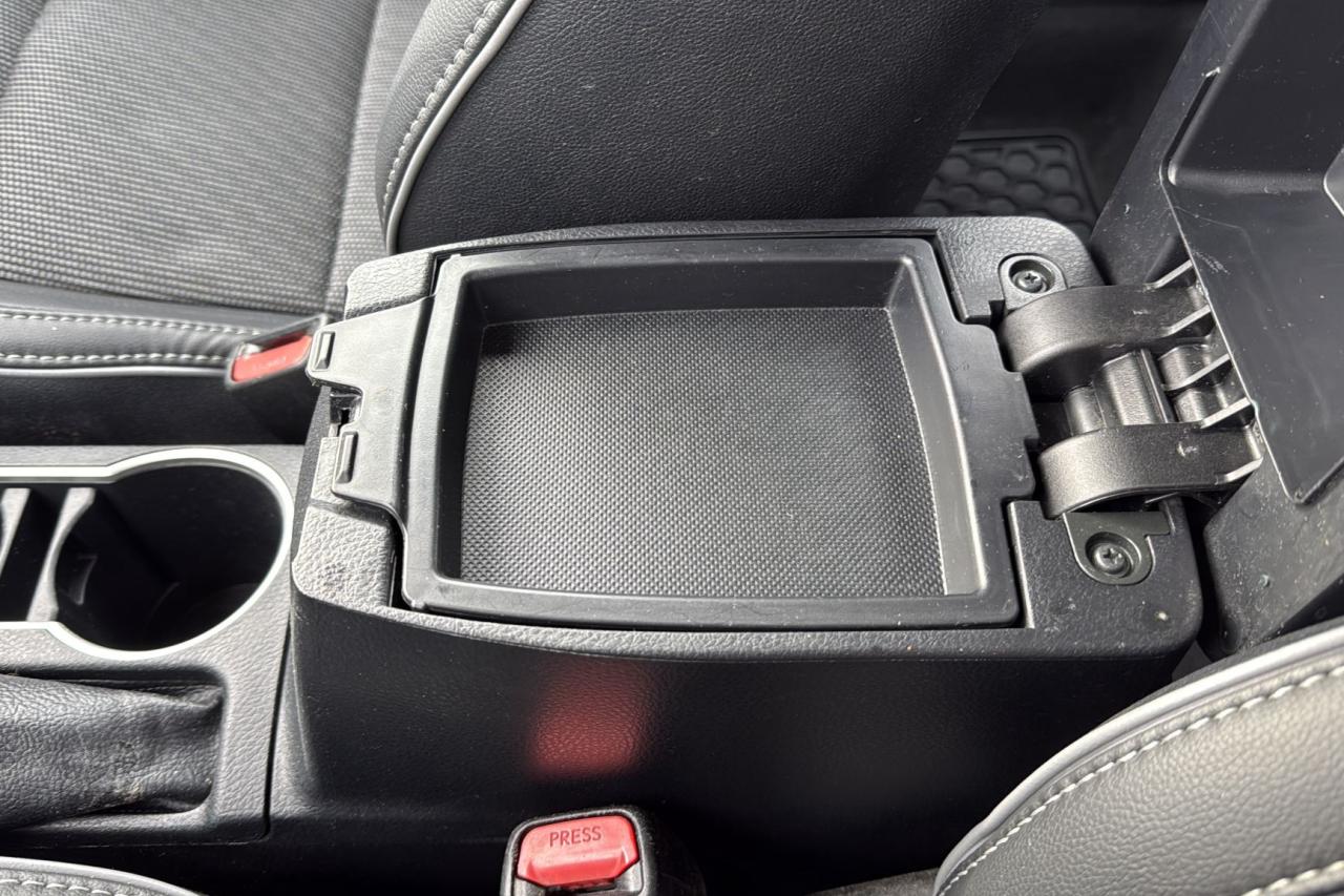 2016 Toyota Corolla LE Photo