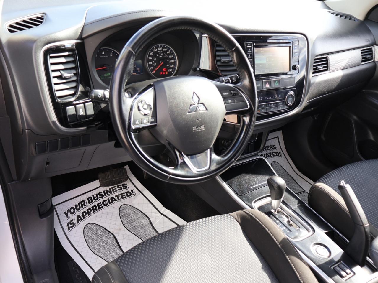 2017 Mitsubishi Outlander ES AWC CERTIFIED *MITSUBISHI MAINTAIN* CAMERA BLUETOOTH HEATED SEATS CRUISE ALLOYS - Photo #9