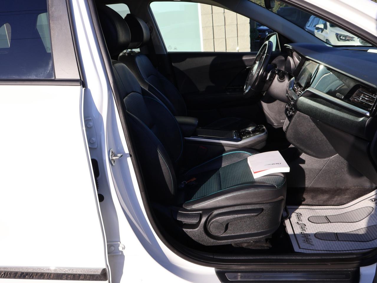 2020 Kia NIRO EV SX TOURING CERTIFIED *ACCIDENT FREE* CAMERA NAV BLUETOOTH LEATHER HEAT/COOL SEATS SUNROOF CRUISE ALLOYS - Photo #18