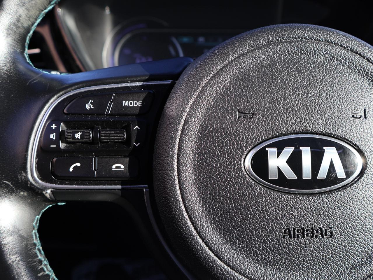 2020 Kia NIRO EV SX TOURING CERTIFIED *ACCIDENT FREE* CAMERA NAV BLUETOOTH LEATHER HEAT/COOL SEATS SUNROOF CRUISE ALLOYS - Photo #31