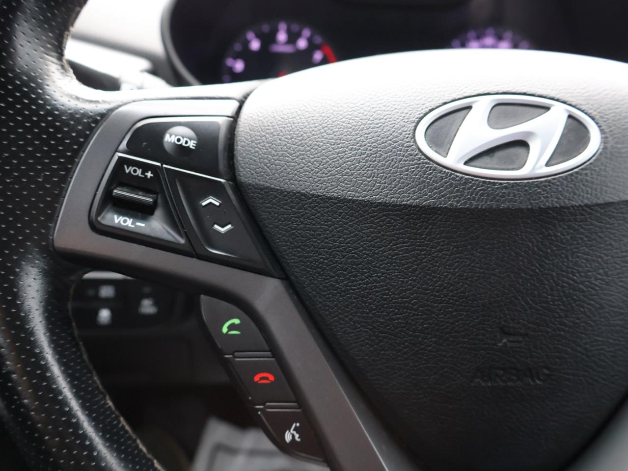 2016 Hyundai Veloster TURBO TECH CERTIFIED *ACCIDENT FREE* CAMERA NAV BLUETOOTH LEATHER HEATED SEATS SUNROOF CRUISE ALLOYS - Photo #32