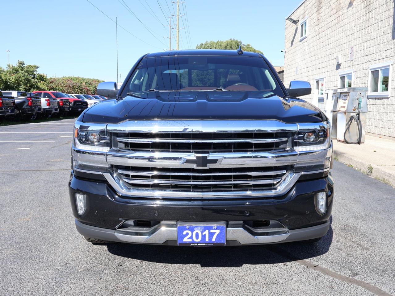 2017 Chevrolet Silverado 1500 V8 HIGH COUNTRY CREW 4WD CERTIFIED *CHEVY MAINTAIN* CAMERA NAV BLUETOOTH LEATHER HEATED SEATS SUNROOF CRUISE ALLOYS - Photo #2