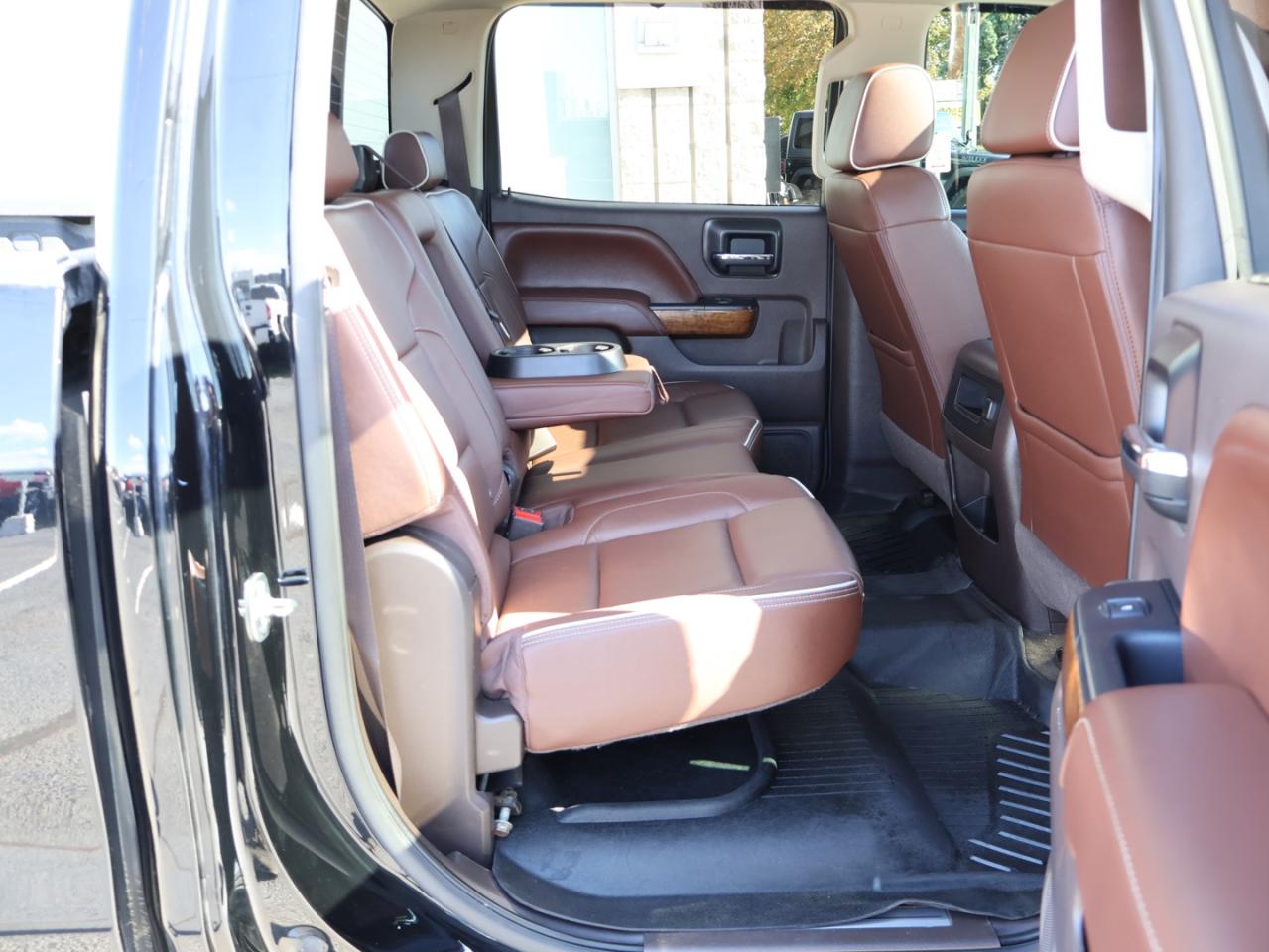 2017 Chevrolet Silverado 1500 V8 HIGH COUNTRY CREW 4WD CERTIFIED *CHEVY MAINTAIN* CAMERA NAV BLUETOOTH LEATHER HEATED SEATS SUNROOF CRUISE ALLOYS - Photo #17