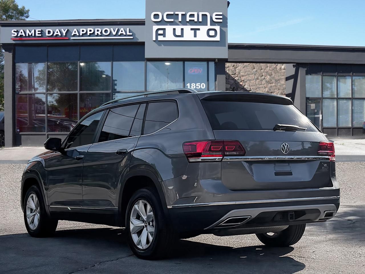 2018 Volkswagen Atlas HIGHLINE V6 4MOTION - Photo #4