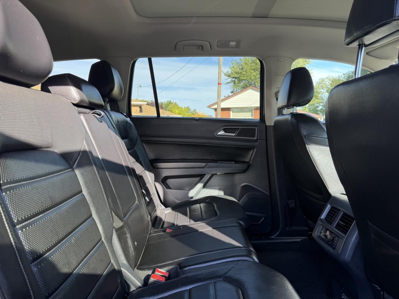 2018 Volkswagen Atlas HIGHLINE V6 4MOTION - Photo #8