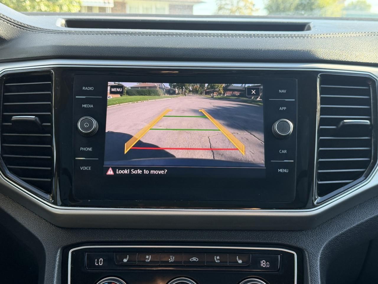 2018 Volkswagen Atlas HIGHLINE V6 4MOTION - Photo #17