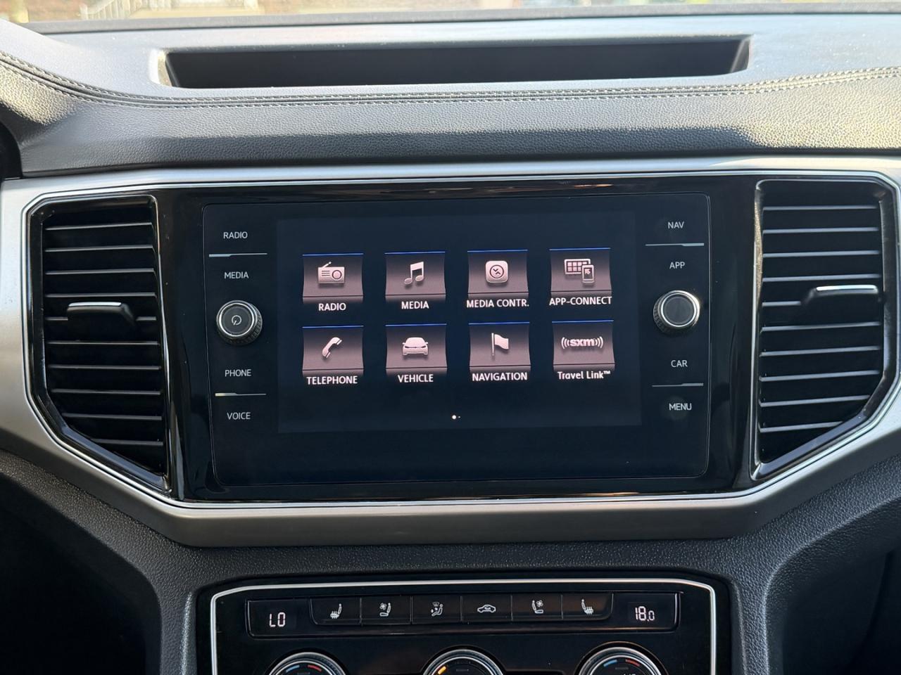 2018 Volkswagen Atlas HIGHLINE V6 4MOTION - Photo #18