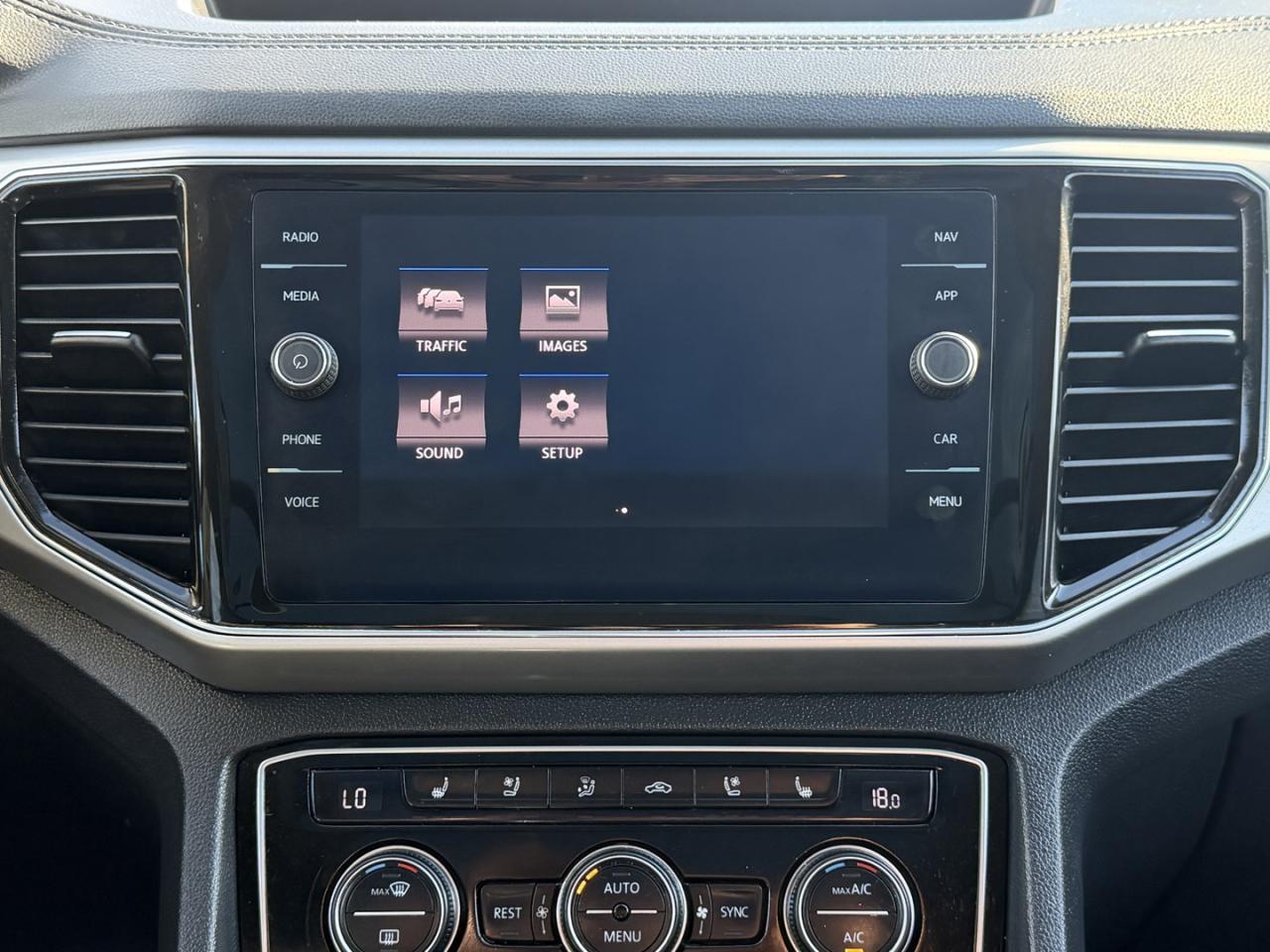 2018 Volkswagen Atlas HIGHLINE V6 4MOTION - Photo #19