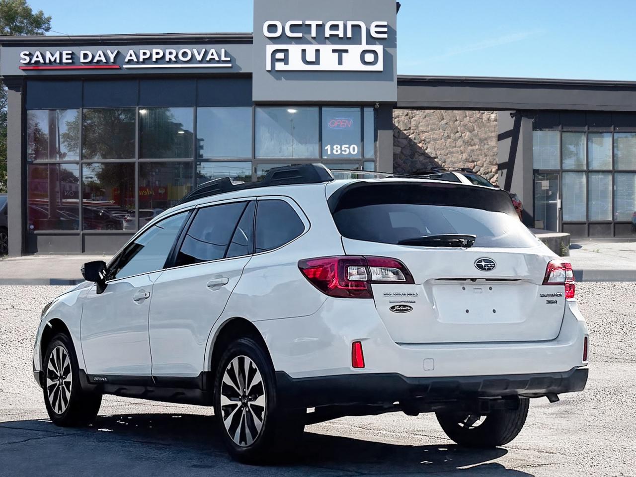 2017 Subaru Outback 3.6R Limited - Photo #4
