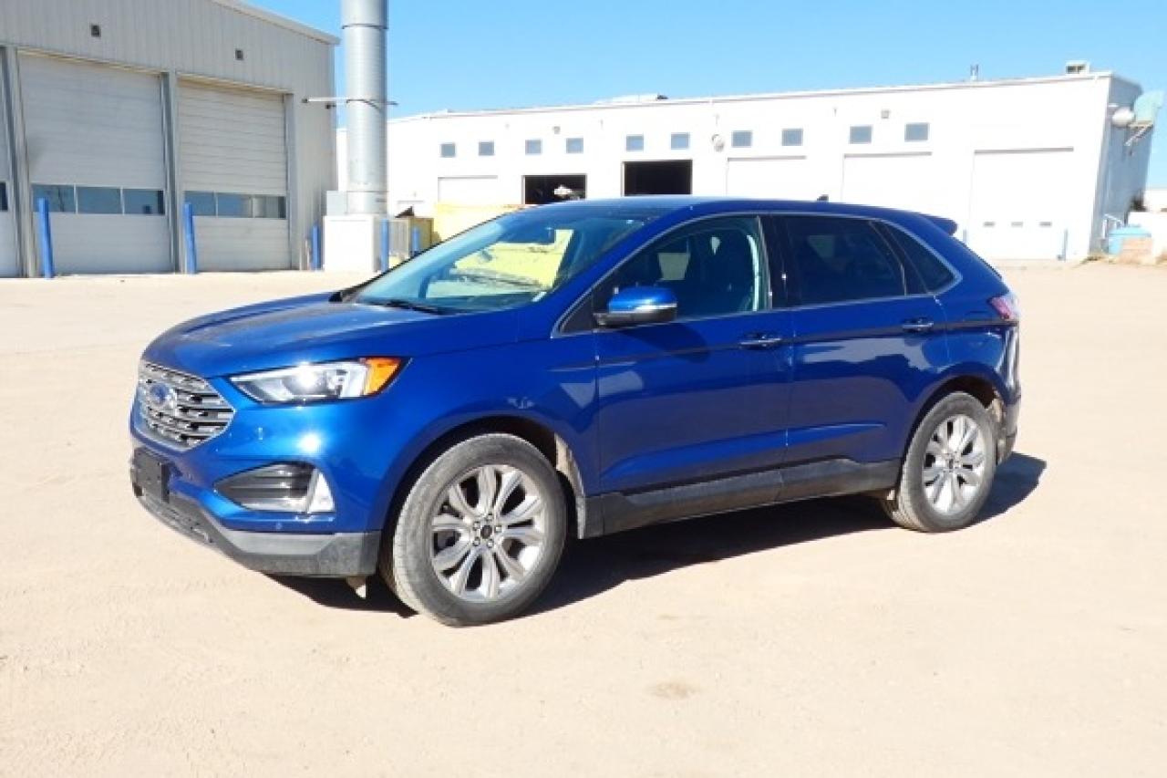2023 Ford Edge Titanium AWD w/Htd Leather, pano S/R, BUC - Photo #2