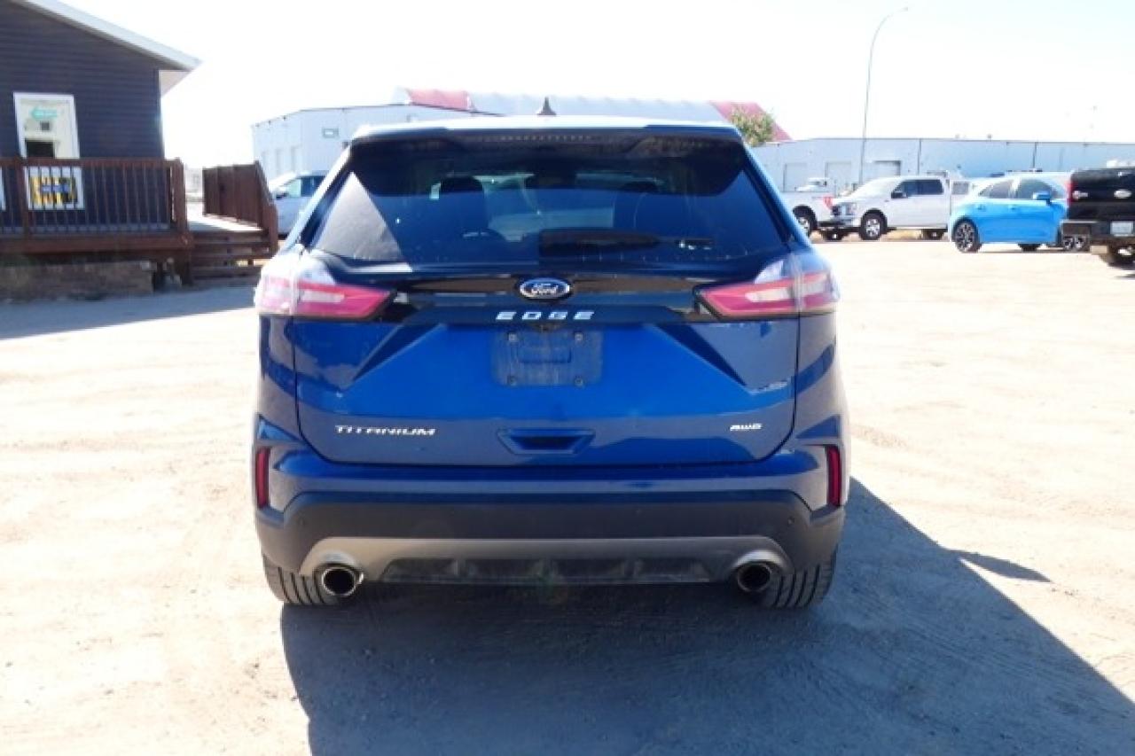2023 Ford Edge Titanium AWD w/Htd Leather, pano S/R, BUC - Photo #7