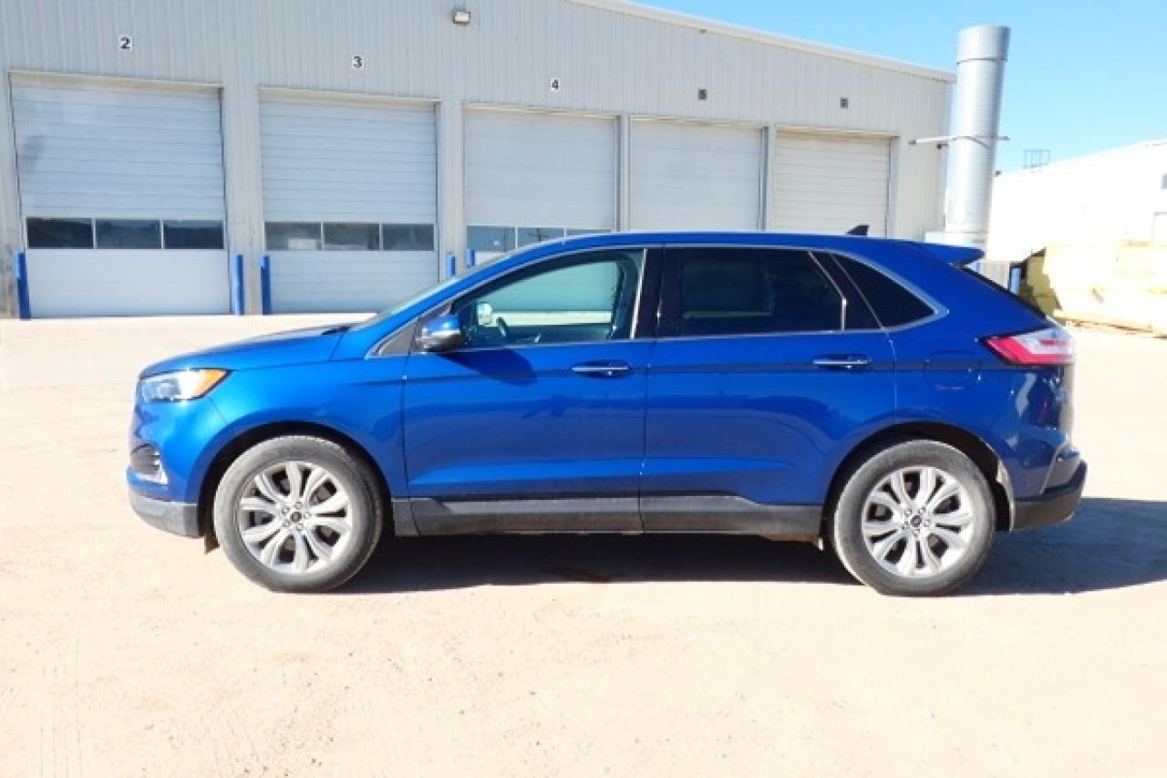 2023 Ford Edge Titanium AWD w/Htd Leather, pano S/R, BUC - Photo #1