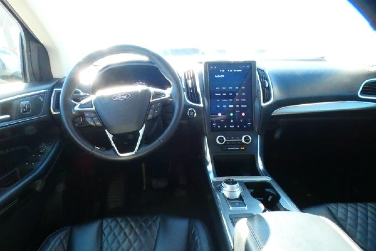 2023 Ford Edge Titanium AWD w/Htd Leather, pano S/R, BUC - Photo #12