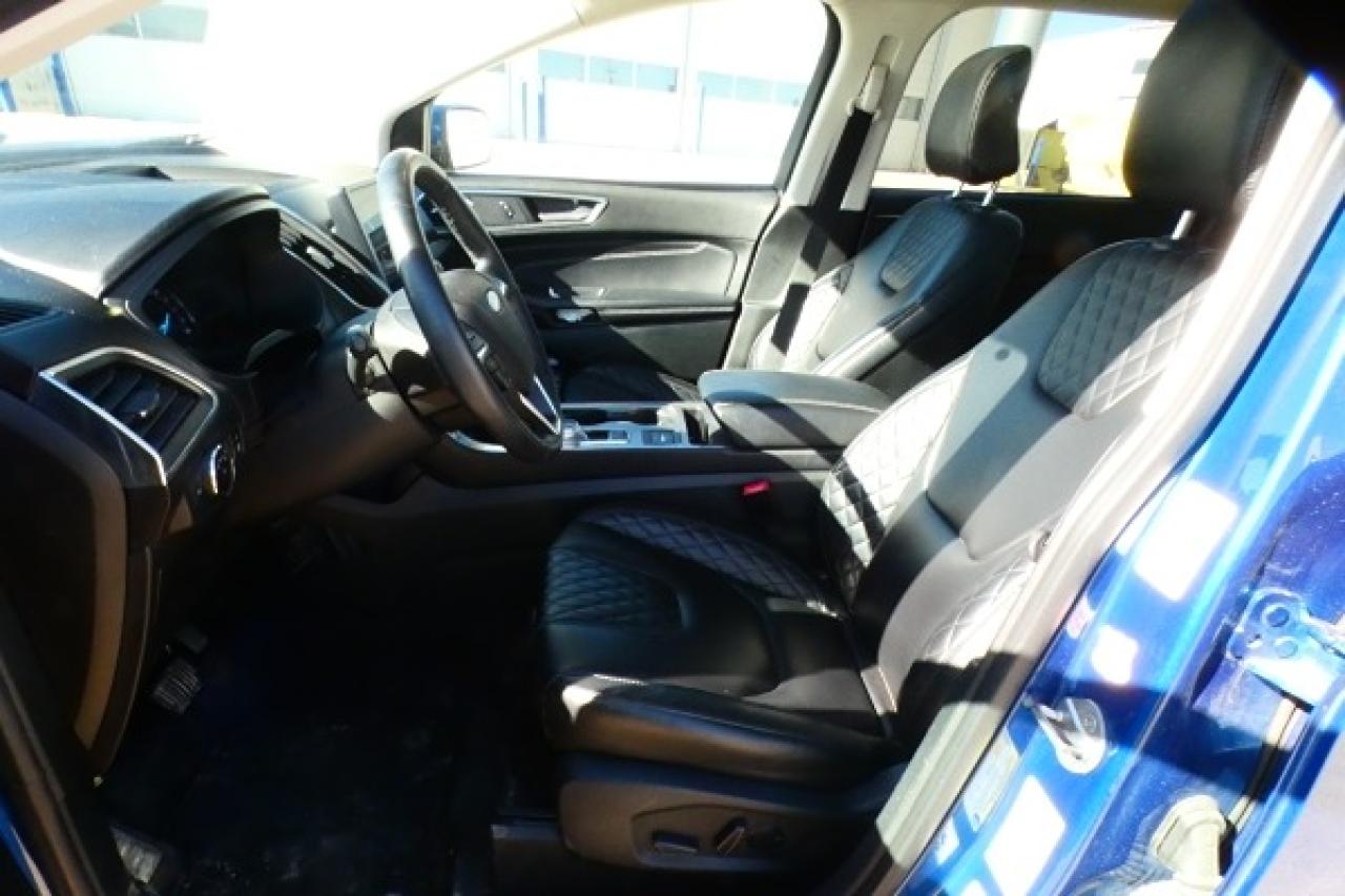 2023 Ford Edge Titanium AWD w/Htd Leather, pano S/R, BUC - Photo #11