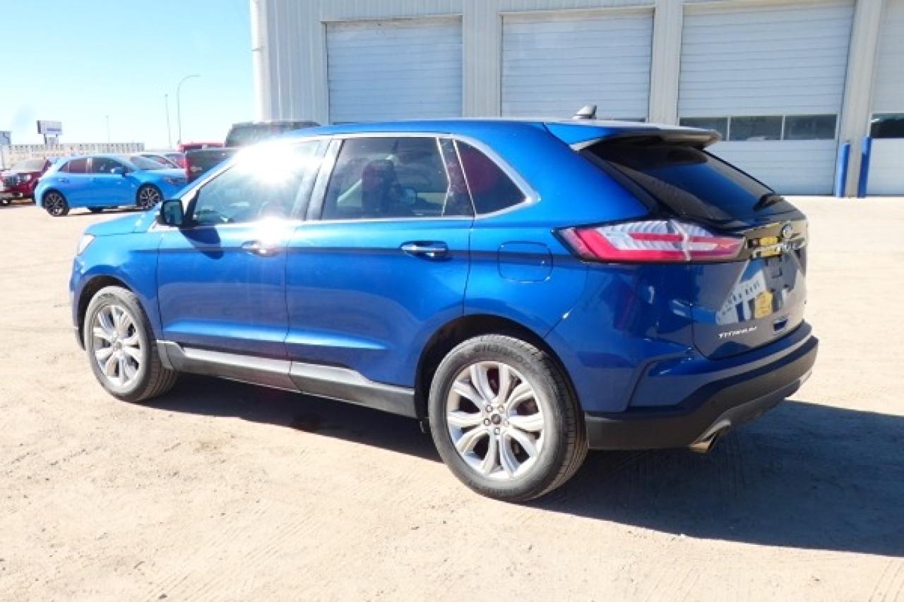 2023 Ford Edge Titanium AWD w/Htd Leather, pano S/R, BUC - Photo #8