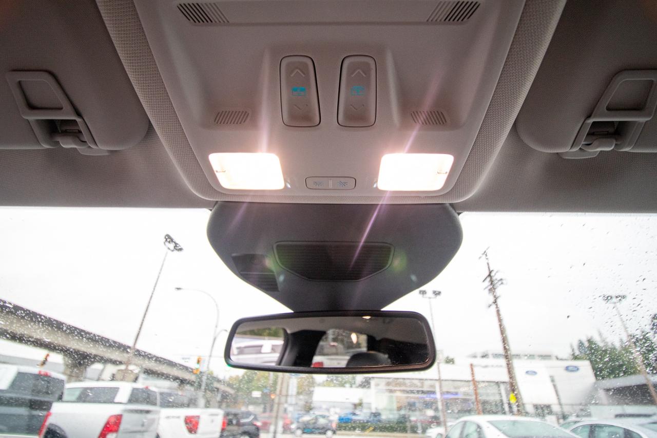 2024 Ford Escape Platinum AWD Photo5