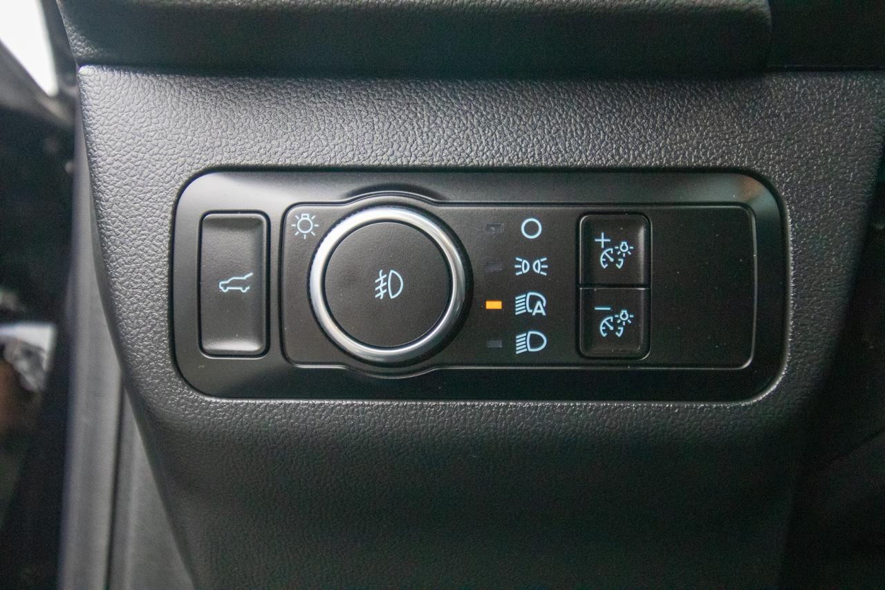 2024 Ford Escape Platinum AWD Photo5