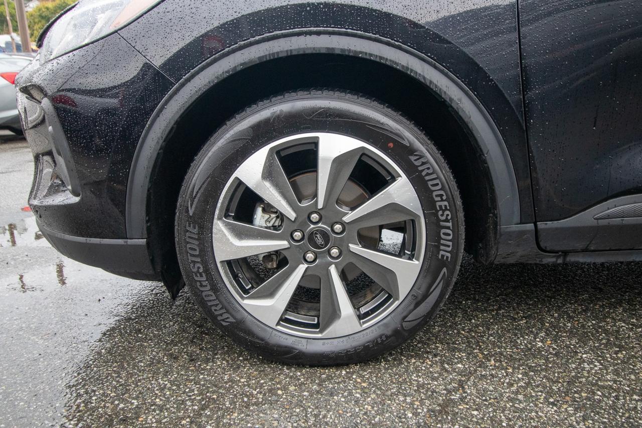 2024 Ford Escape Platinum AWD Photo5