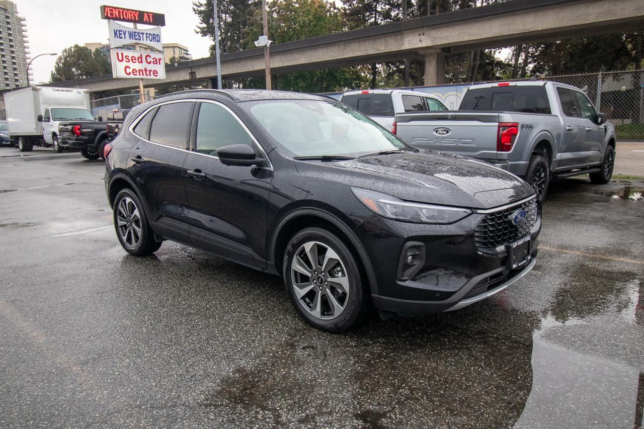 2024 Ford Escape Platinum AWD Photo5