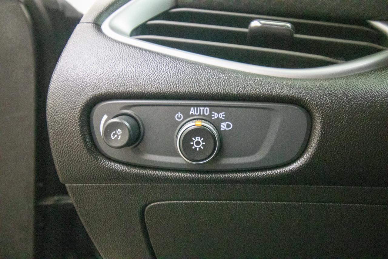 2024 Chevrolet Malibu 1LT Photo5