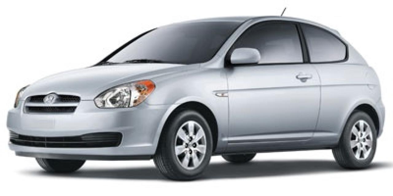 Used 2011 Hyundai Accent 3dr HB Auto SE for sale in Toronto, ON