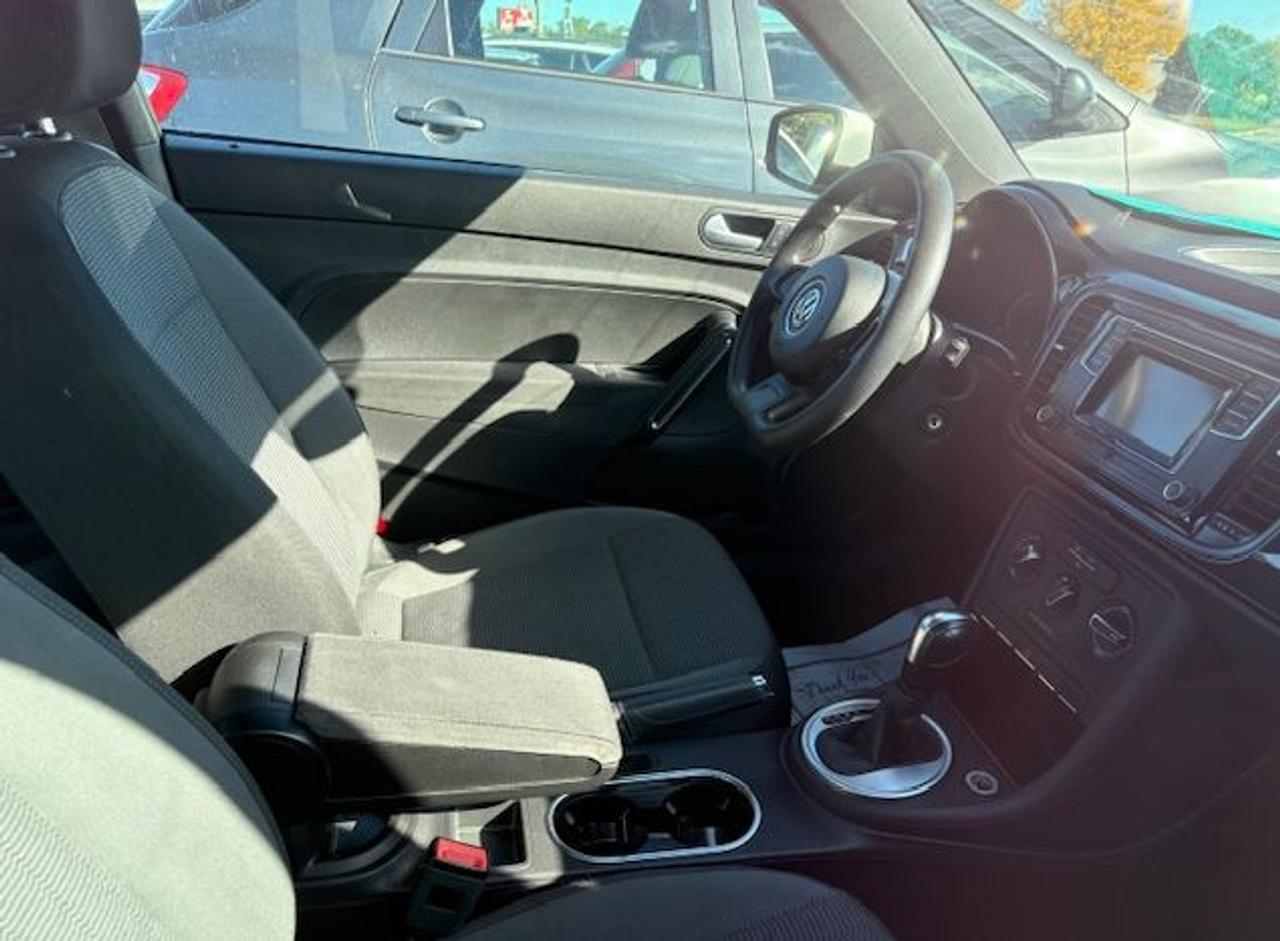2016 Volkswagen Beetle 1.8T Photo