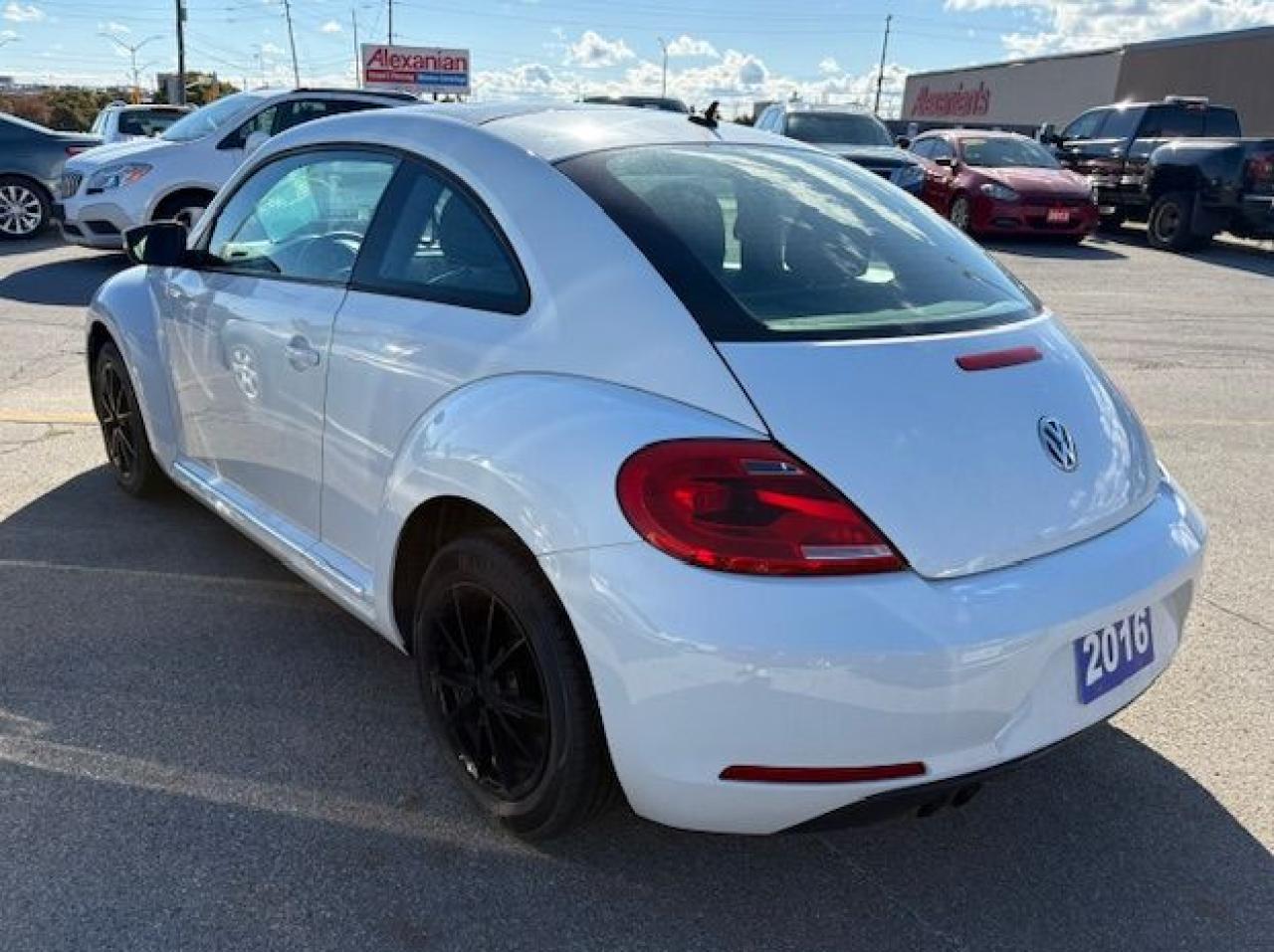 2016 Volkswagen Beetle 1.8T Photo