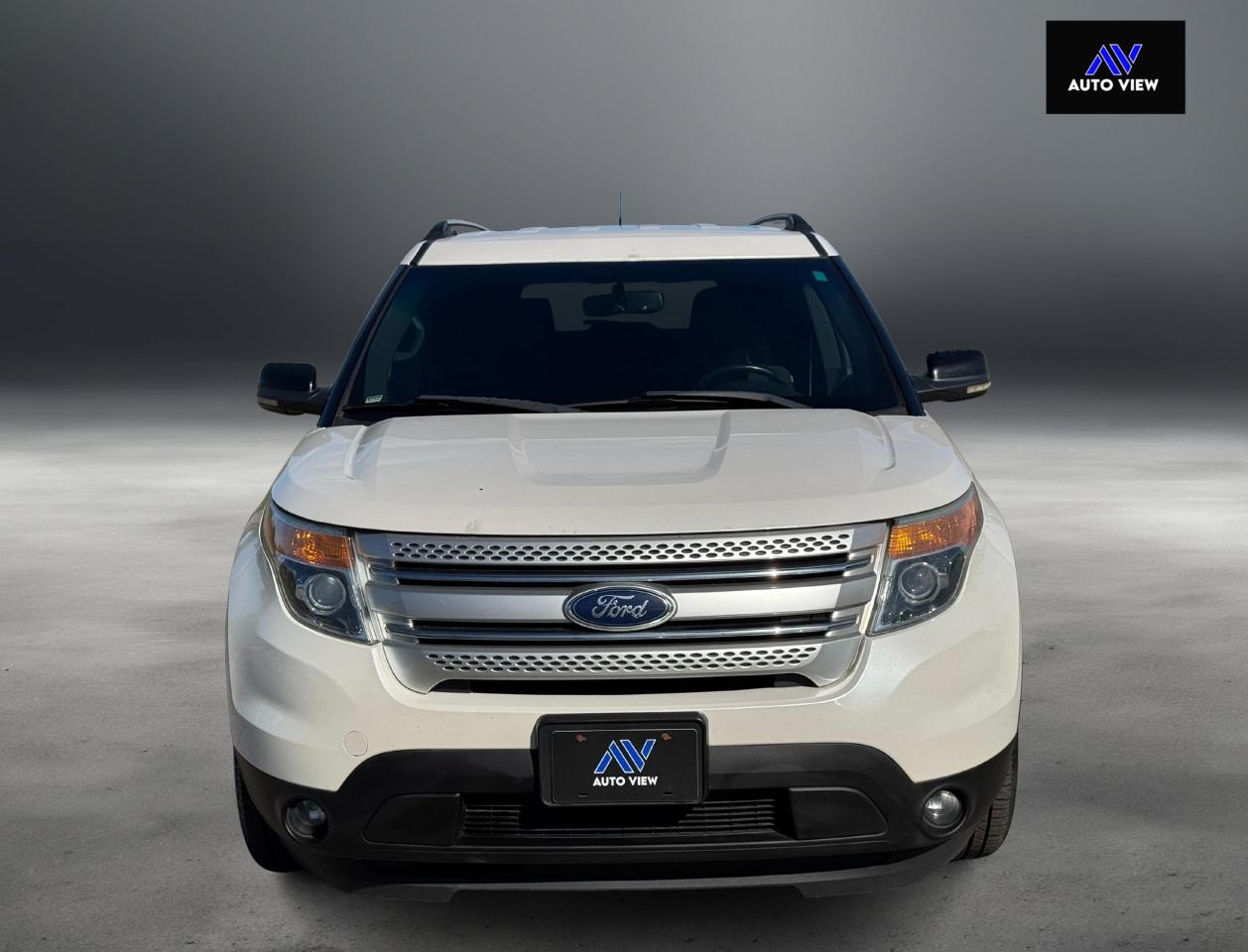 2011 Ford Explorer XLT **CERTIFIED** - Photo #2