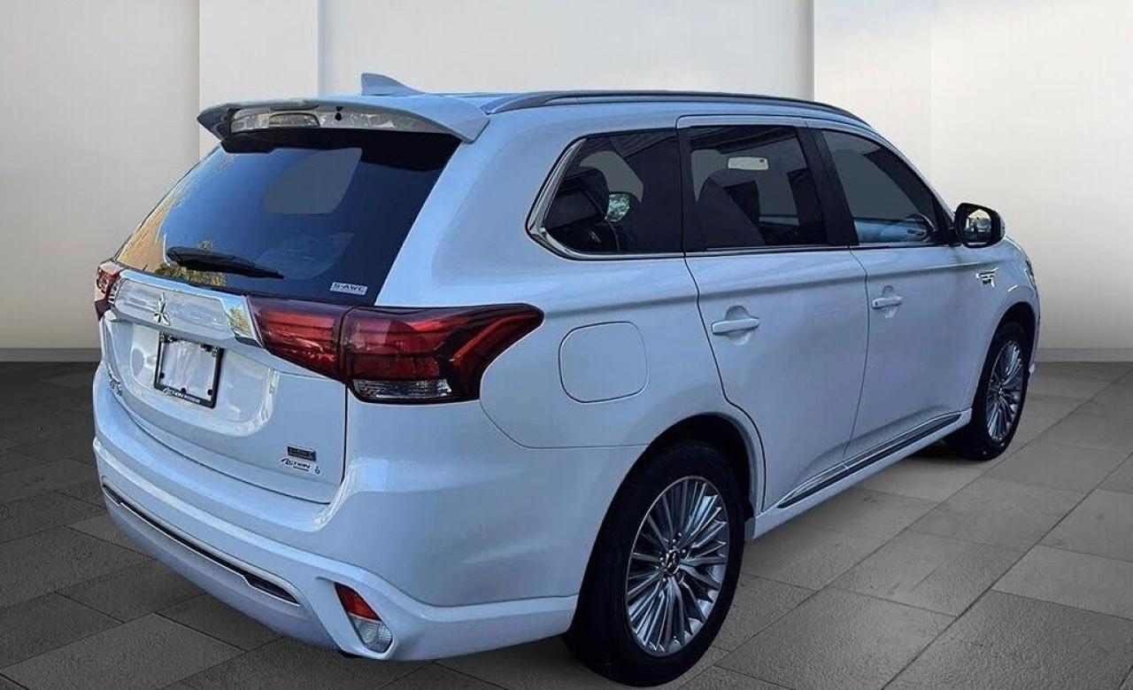 2022 Mitsubishi Outlander PHEV GT Photo