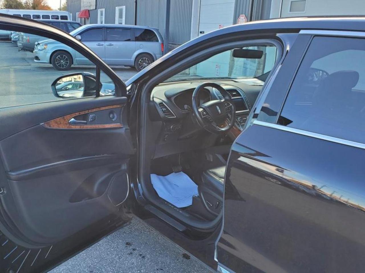 2019 Lincoln Nautilus Reserve AWD-"NO TAX SALE-MAX $2000-LTD TIME ONLY" - Photo #8