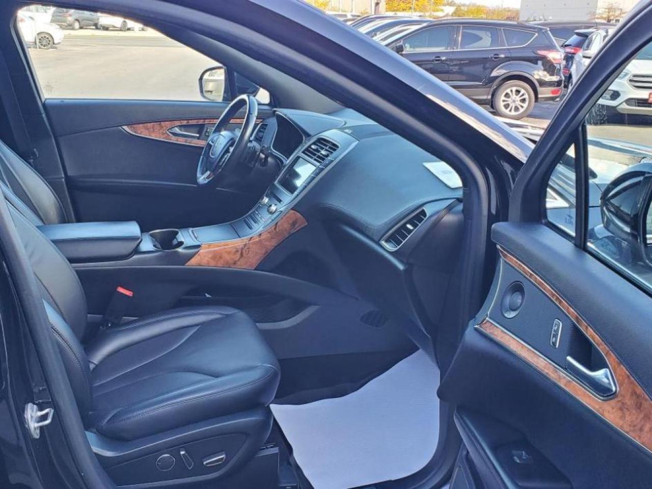 2019 Lincoln Nautilus Reserve AWD-"NO TAX SALE-MAX $2000-LTD TIME ONLY" - Photo #9