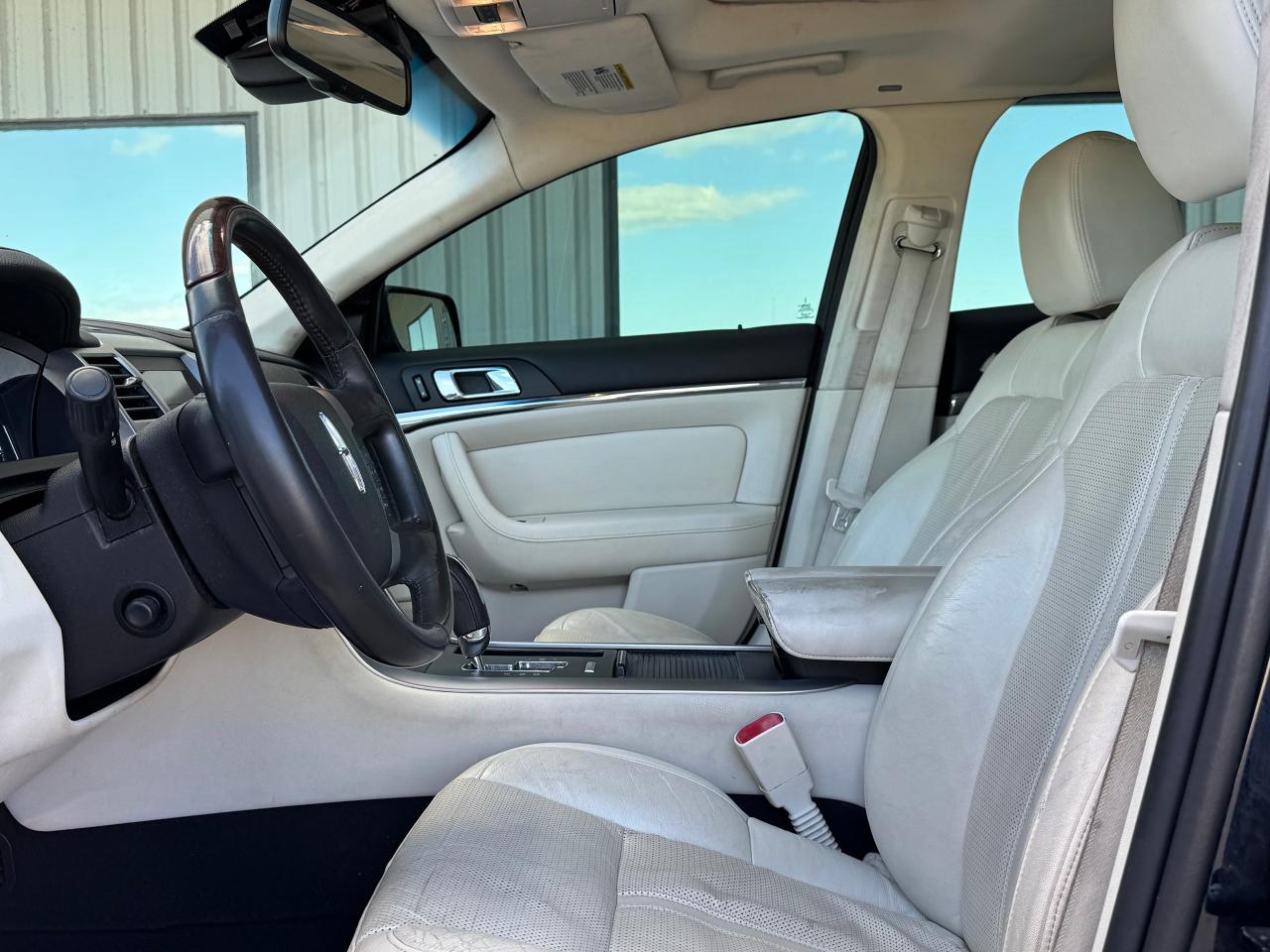 2009 Lincoln MKS AWD **CLEAN CARFAX** - Photo #28