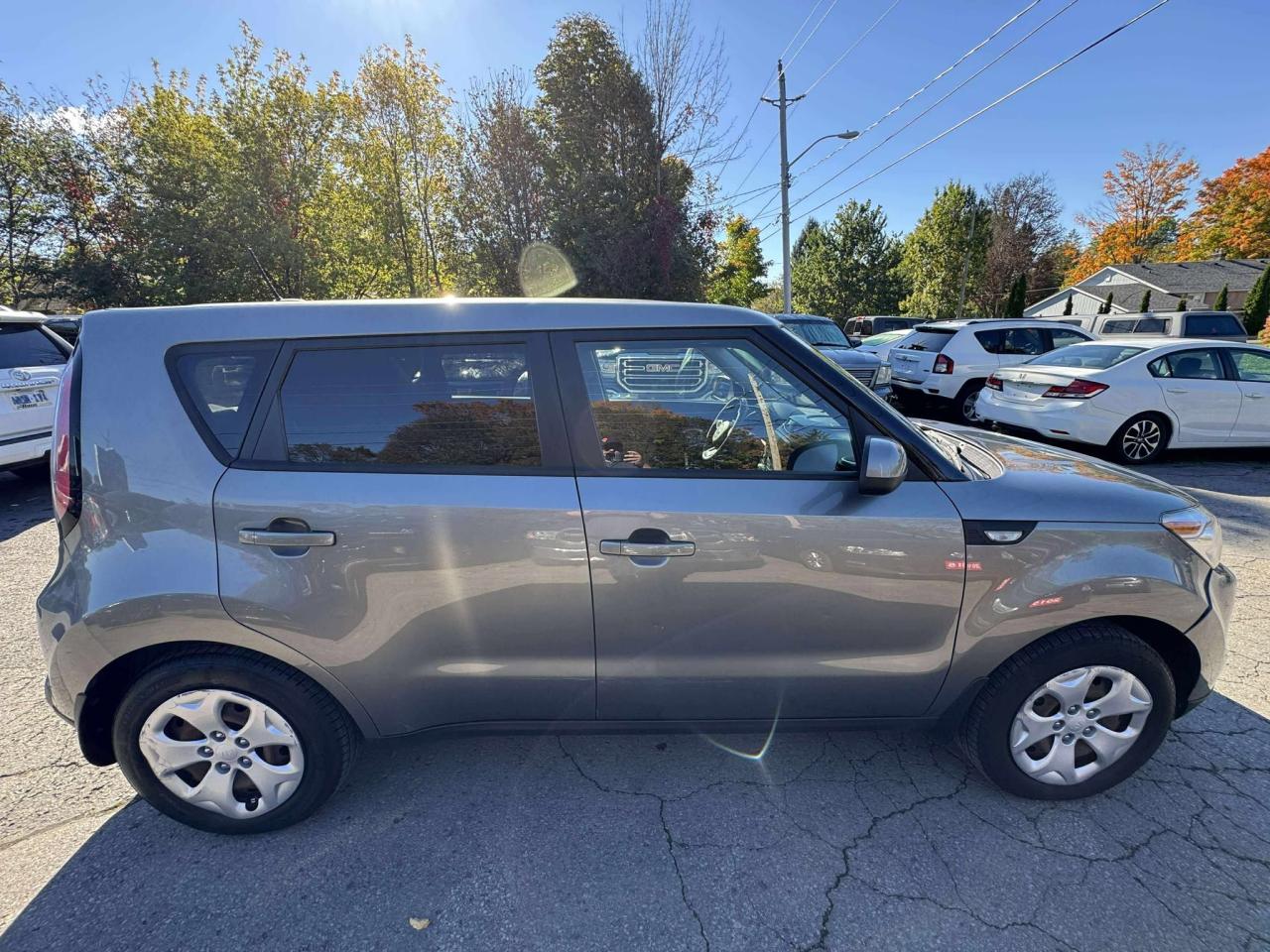 2014 Kia Soul LX - Photo #9